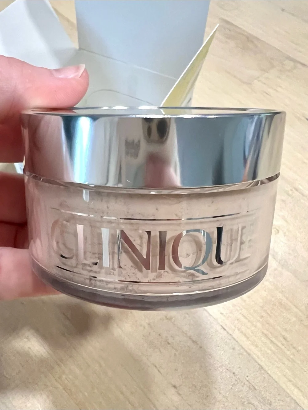 Clinique Blended Face Powder - Transparency Neutral